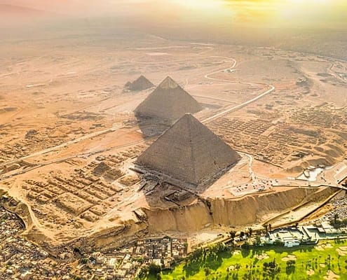 How many days in Egypt - Giza Plateau aerial view