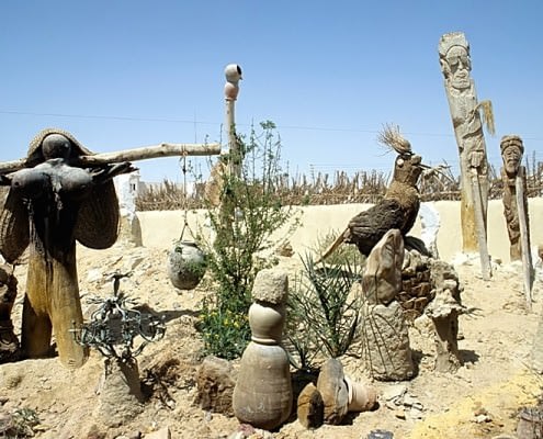 Garden with sculptures, Badr Museum