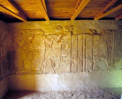 King Amasis offering with Djed-chons-ef-anch and his wife Nbt-bs Nas, Second Chapel of Temple of Ain El Muftilla