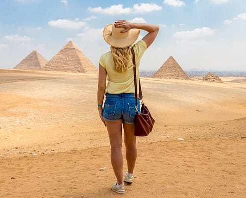 What to Wear To Visit the Pyramids in Egypt