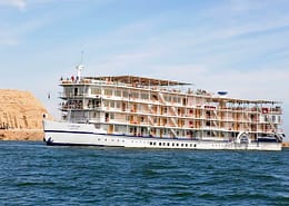 Prince Abbas Lake Cruise