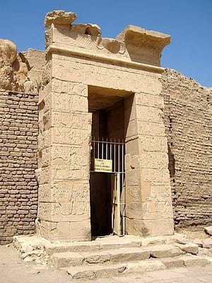 Entrance of Hathor Temple of Deir El Medina - Photo by Olaf Tausch