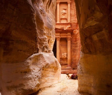 Arriving at Petra seeing a glimpse of the Treasury