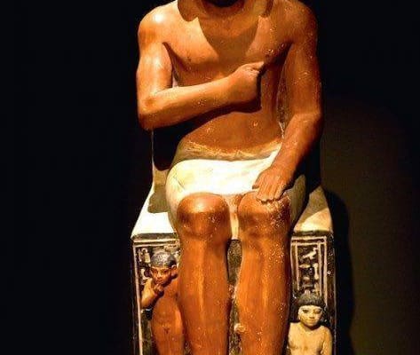 Well preserved 4th dynasty Old Kingdom statue of Kai and his children