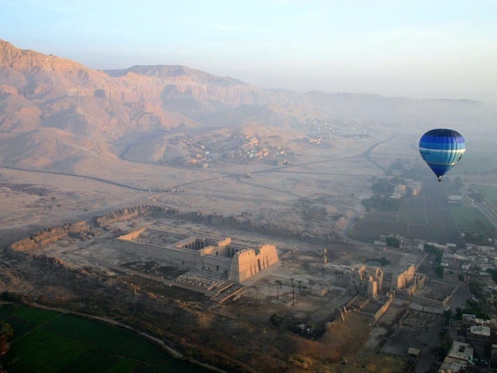 hot air balloon luxor egypt