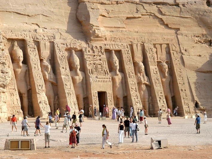Can Canadians Travel To Egypt?