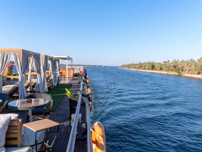 where to stay in cairo for tourists, Cruise down the Nile
