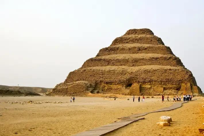 Piramide a gradoni del faraone Djoser, Sakkara