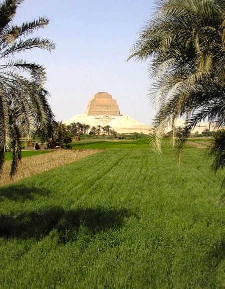 View to the south side of the Pyramid of Snofru, Meidum