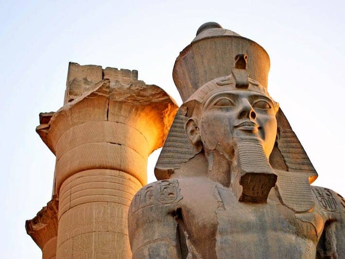 book luxor, Luxor Temple