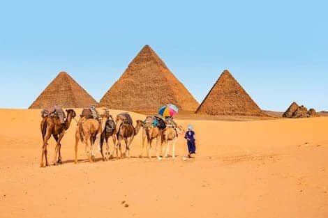 Giza Pyramid day tour
