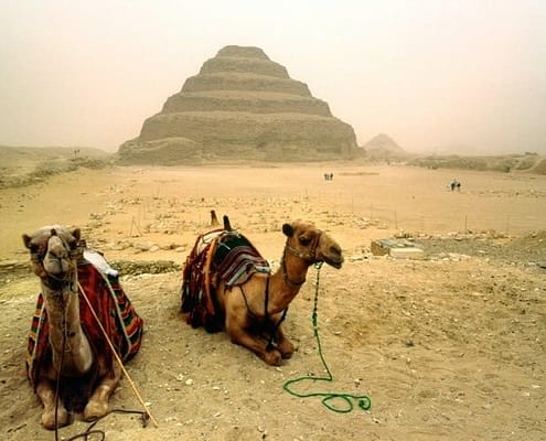 Pirâmide-de-degraus-do-Faraó Djoser