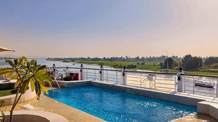 cruise ships on the nile river