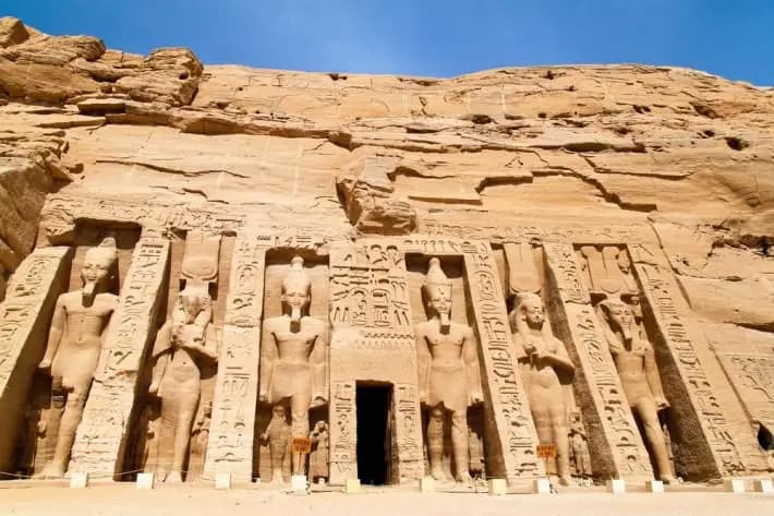 Visitare i Templi Scavati nella Roccia di Abu Simbel